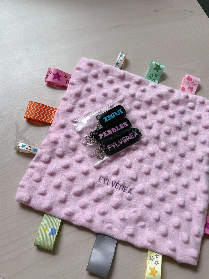 Bundle - minky taggies + name tag